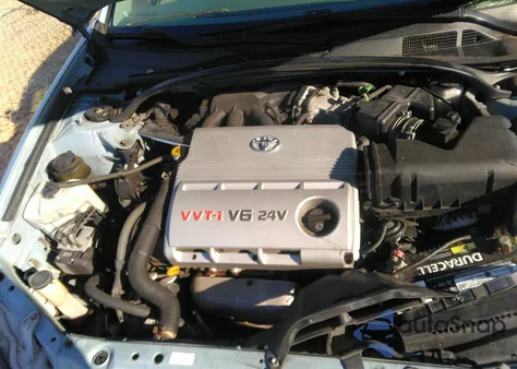 2005 Toyota Camry Le V6 z USA, uszkodzony, nr VIN 4T1BF32K45U613998